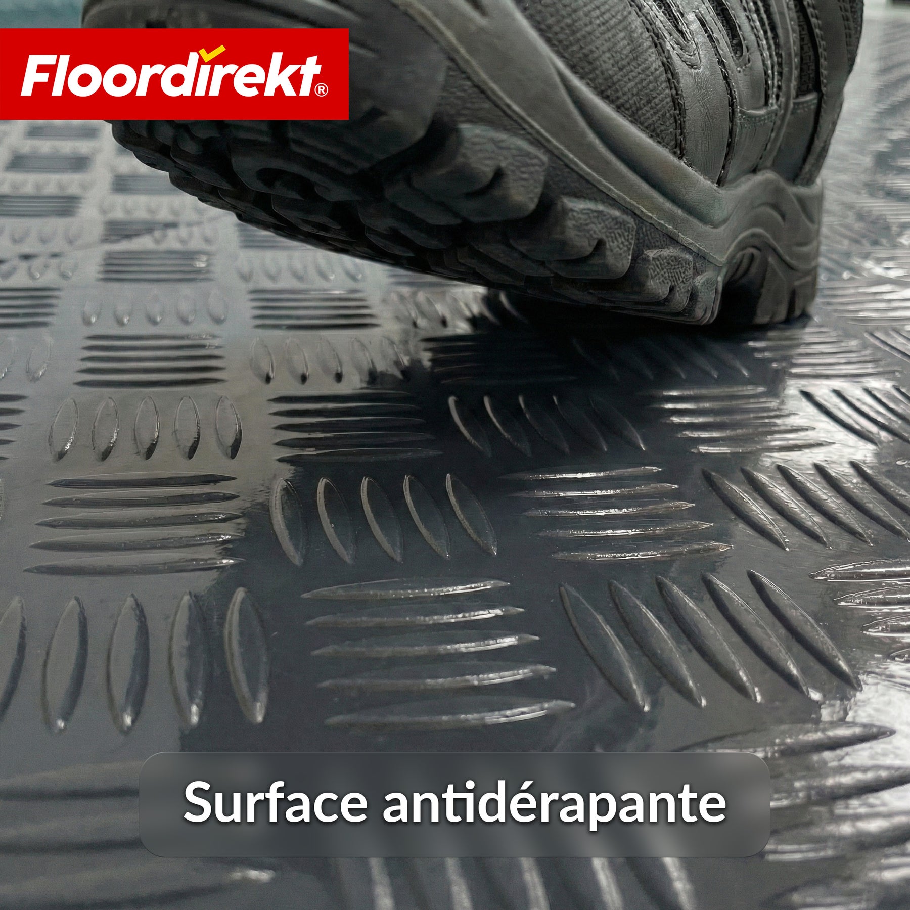 Revêtement de sol PVC | Bullet | Aspect tôle striée | Antidérapant & Facile d’entretien | Au mètre / Découpe sur mesure | Largeur 110 cm